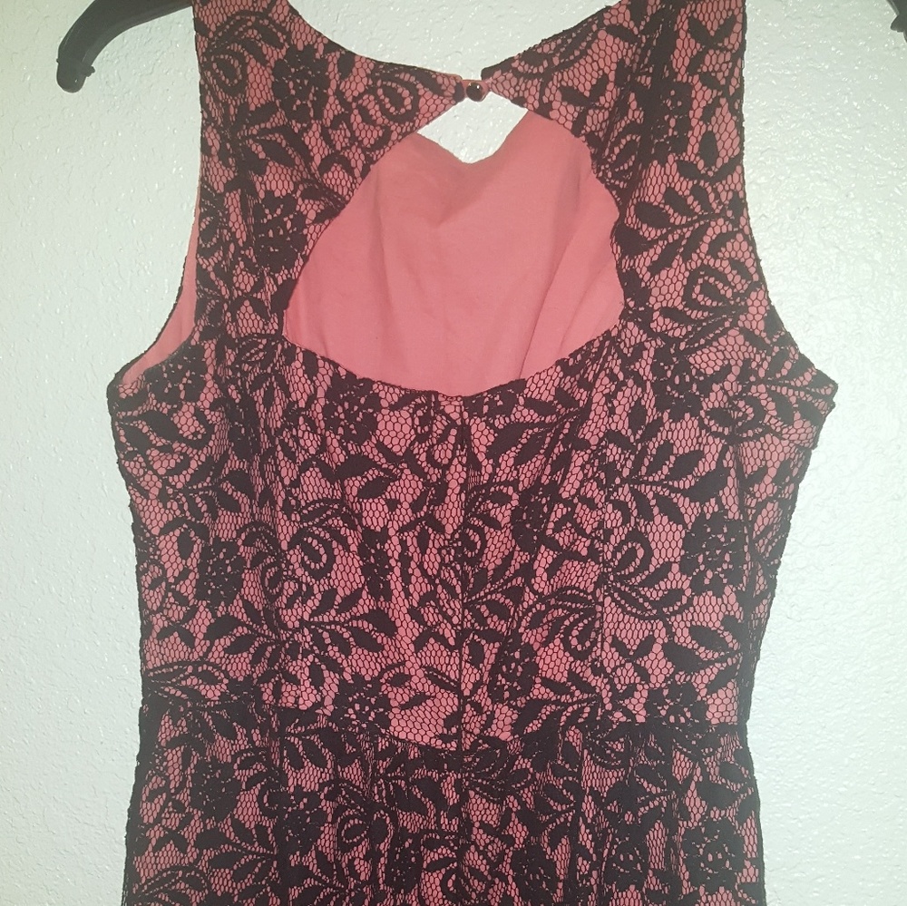 Dress - Picture 3 of 4